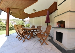 Spacious 7+1 villa in Kestel area