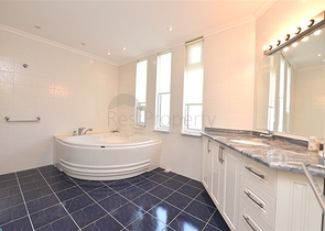 Spacious 7+1 villa in Kestel area