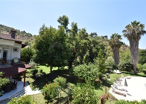 Spacious 7+1 villa in Kestel area