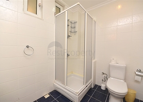 Spacious 7+1 villa in Kestel area