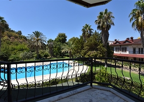 Spacious 7+1 villa in Kestel area