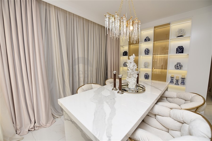 Rare in The Market - Beachfront luxury apt - 4 bedroom - Alanya Center 