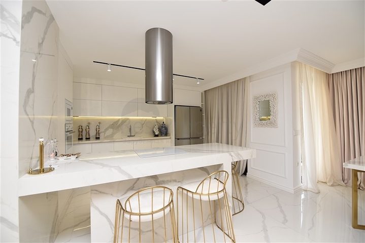 Rare in The Market - Beachfront luxury apt - 4 bedroom - Alanya Center 