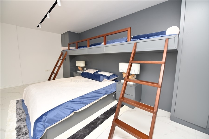 Rare in The Market - Beachfront luxury apt - 4 bedroom - Alanya Center 