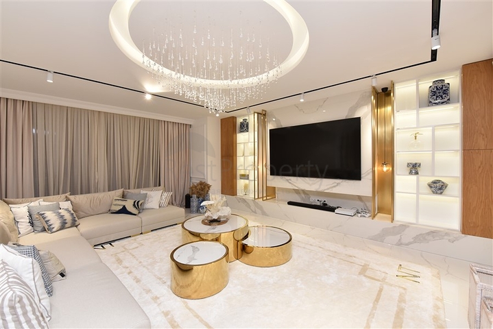 Rare in The Market - Beachfront luxury apt - 4 bedroom - Alanya Center 