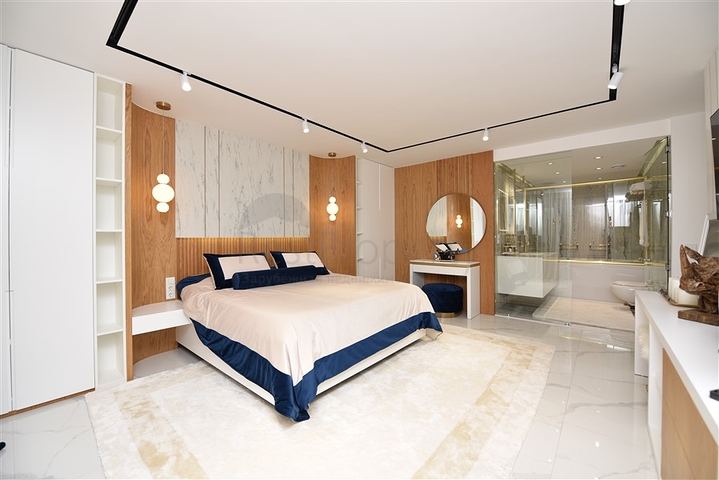 Rare in The Market - Beachfront luxury apt - 4 bedroom - Alanya Center 