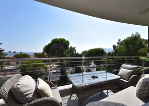 Rare in The Market - Beachfront luxury apt - 4 bedroom - Alanya Center 