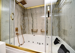 Rare in The Market - Beachfront luxury apt - 4 bedroom - Alanya Center 