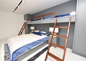 Rare in The Market - Beachfront luxury apt - 4 bedroom - Alanya Center 