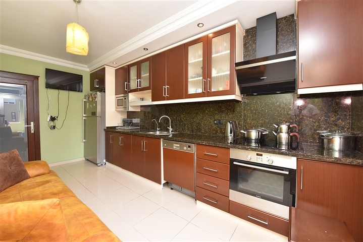 3+1 apartment near the sea in the center of Alanya