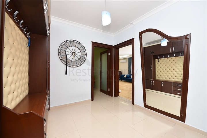 3+1 apartment near the sea in the center of Alanya