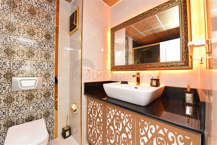 3+1 apartment near the sea in the center of Alanya