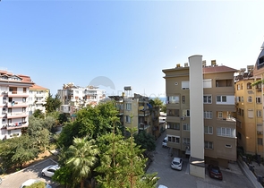 3+1 apartment near the sea in the center of Alanya