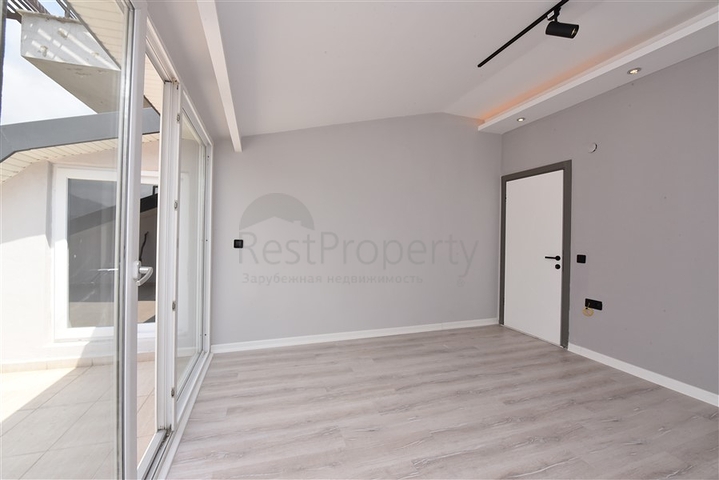 6+2 penthouse in Cikcilli area