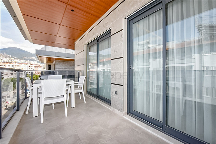 2+1 penthouse for rent in the center of Alanya 2+1 penthouse for rent in the center of Alanya