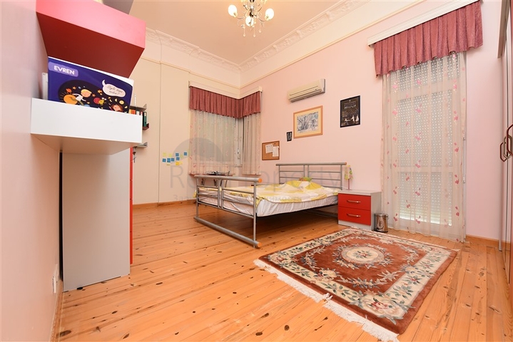 6+1 villa with separate kitchen in Kestel area 6+1 villa with separate kitchen in Kestel area