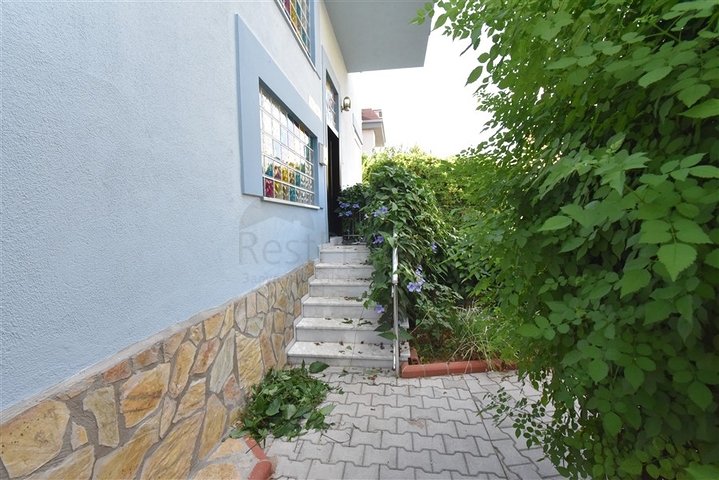 6+1 villa with separate kitchen in Kestel area 6+1 villa with separate kitchen in Kestel area