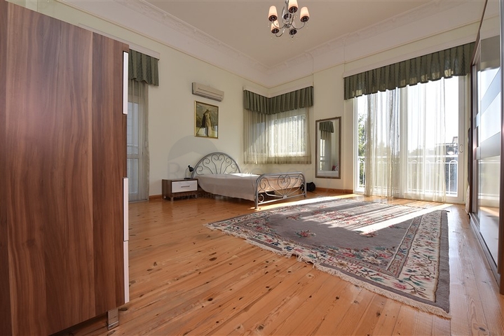 6+1 villa with separate kitchen in Kestel area 6+1 villa with separate kitchen in Kestel area