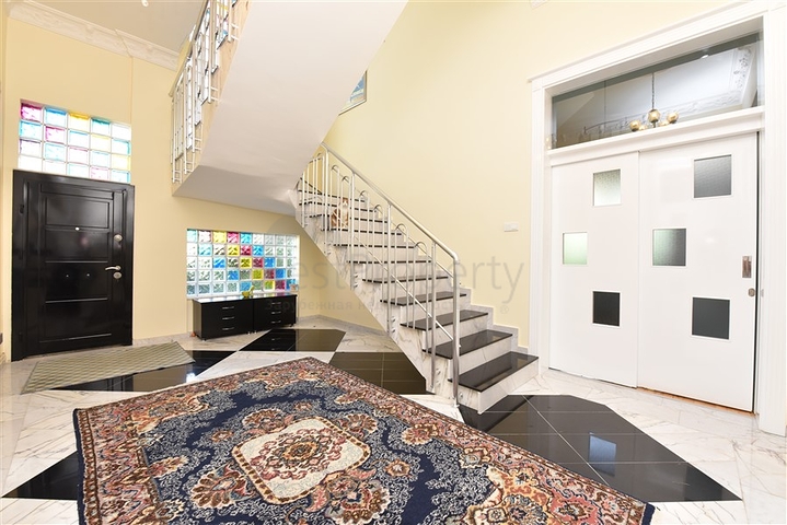 6+1 villa with separate kitchen in Kestel area 6+1 villa with separate kitchen in Kestel area