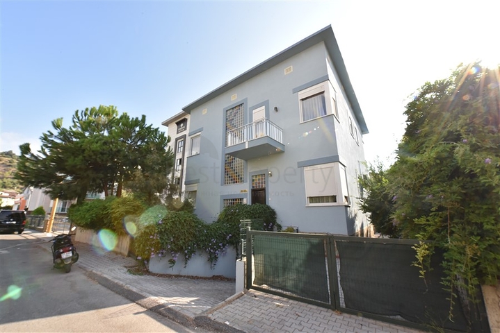 6+1 villa with separate kitchen in Kestel area 6+1 villa with separate kitchen in Kestel area