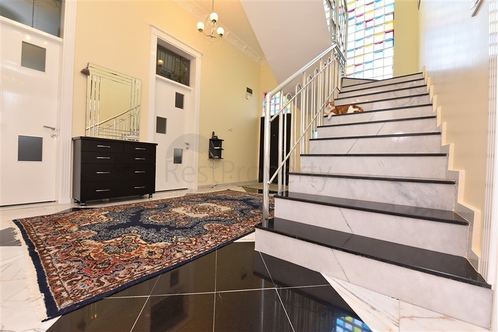 6+1 villa with separate kitchen in Kestel area 6+1 villa with separate kitchen in Kestel area