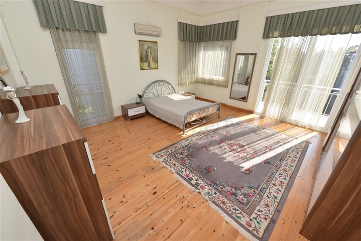 6+1 villa with separate kitchen in Kestel area 6+1 villa with separate kitchen in Kestel area
