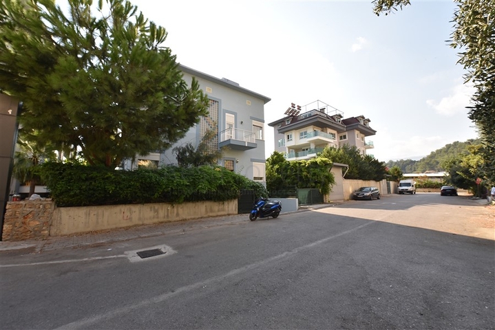 6+1 villa with separate kitchen in Kestel area 6+1 villa with separate kitchen in Kestel area