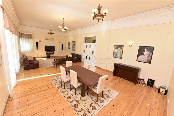 6+1 villa with separate kitchen in Kestel area 6+1 villa with separate kitchen in Kestel area