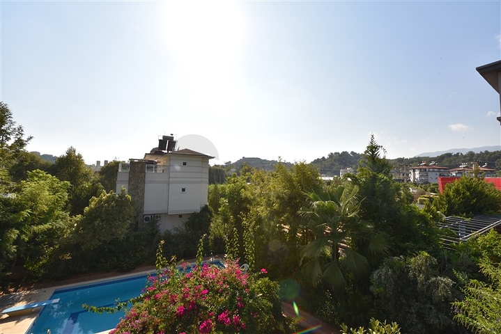 6+1 villa with separate kitchen in Kestel area 6+1 villa with separate kitchen in Kestel area