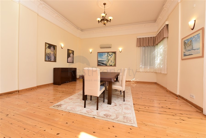 6+1 villa with separate kitchen in Kestel area 6+1 villa with separate kitchen in Kestel area