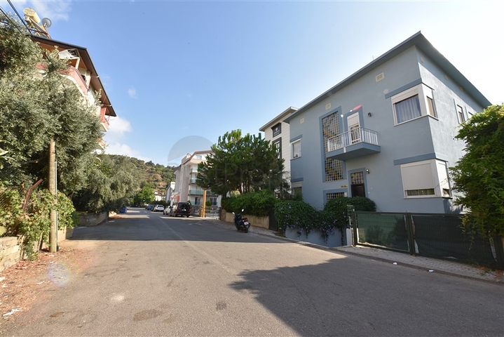6+1 villa with separate kitchen in Kestel area 6+1 villa with separate kitchen in Kestel area