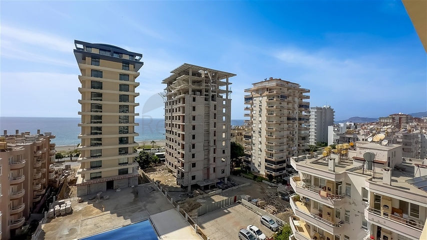 Luxury 1+1 Apartment on First Sea Line in Mahmutlar, Alanya – 50 m to Beach