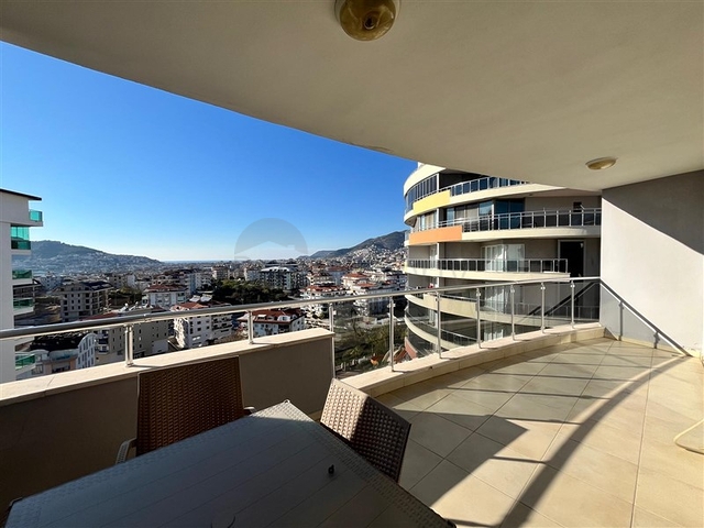 1+1 apartment in the central area of Alanya – Cikcilli