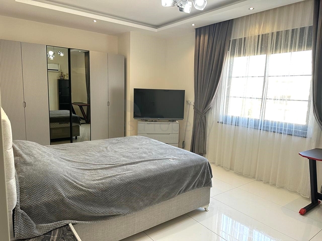 Furnished 3+1 Penthouse in Oba, Alanya – Terrace, Pool & Resort Facilities