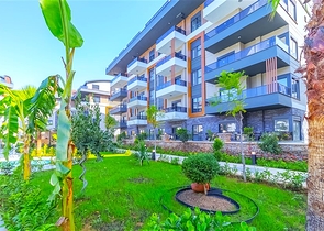 Furnished 1+1 Apartment in Oba, Alanya – Designer Interior & Resort-Style Complex