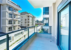 Furnished 1+1 Apartment in Oba, Alanya – Designer Interior & Resort-Style Complex