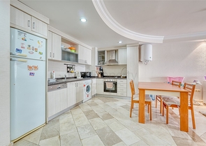 well Managed complex -2 bedroom apt -in Mahmutlar/ Alanya 