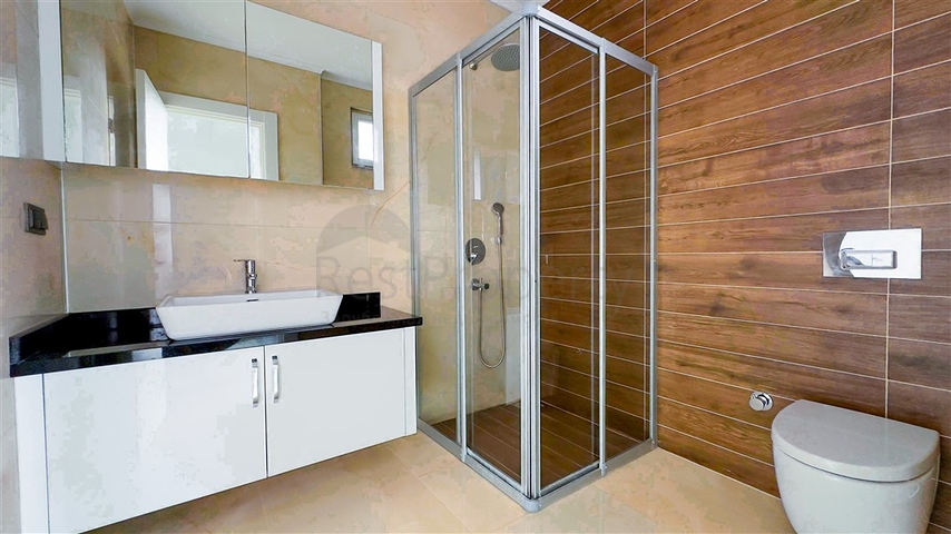 Spacious 3+1 Apartment in Oba – Modern Complex Near METRO