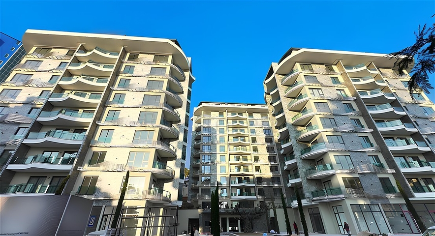 Spacious 2+1 Apartment in Tosmur – 200 m to the Sea, Full Facilities