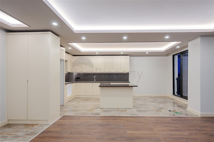 Luxury 3+1 Apartment in Cleopatra Area, Sea & Castle View – Citizenship Eligible