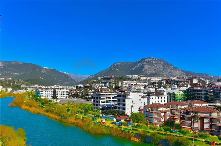 Spacious 3+1 Seafront Apartment with Dim River Views in Tosmur, Alanya – 161 m²