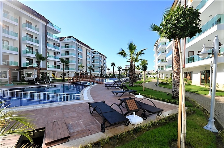 Furnished 4+1 Penthouse in Oba, Alanya – Elite Riverside Complex