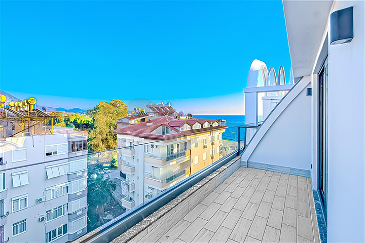 3+1 Penthouse in Alanya Center – Citizenship Eligible Property