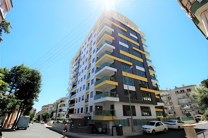 2+1 Apartment in Alanya Center – Sea View & Hotel-Style Complex