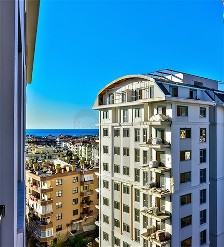 2+1 Apartment in Alanya Center – Sea View & Hotel-Style Complex