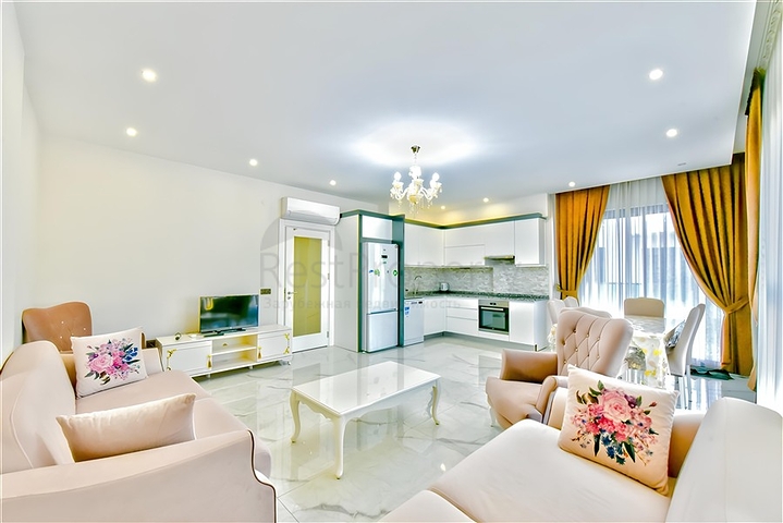 2+1 Apartment in Alanya Center – Sea View & Hotel-Style Complex