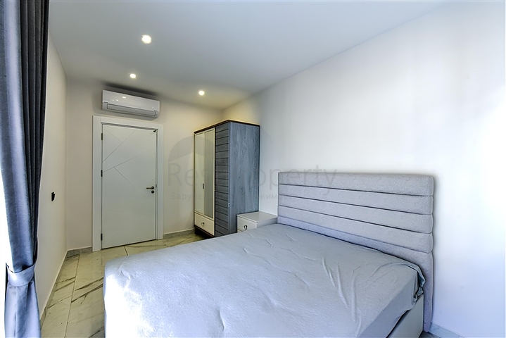 2+1 Apartment in Alanya Center – Sea View & Hotel-Style Complex