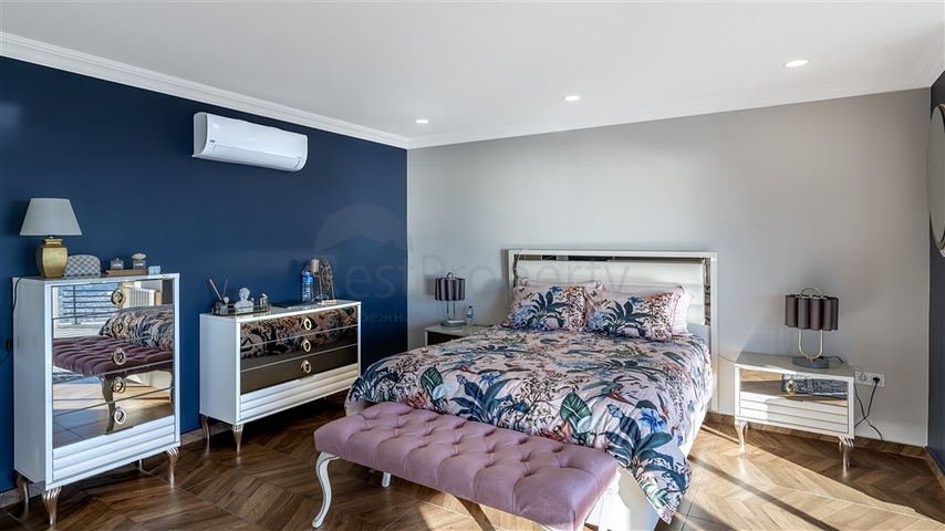 Luxury Sea View Villa in Alanya Center – Private Pool & Garden