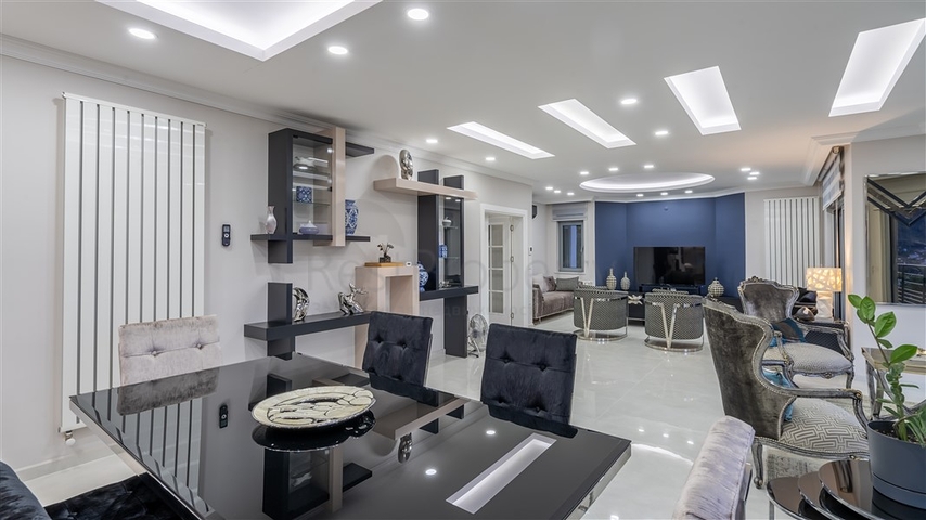 Luxury Sea View Villa in Alanya Center – Private Pool & Garden