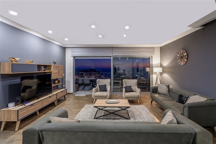 Luxury Sea View Villa in Alanya Center – Private Pool & Garden